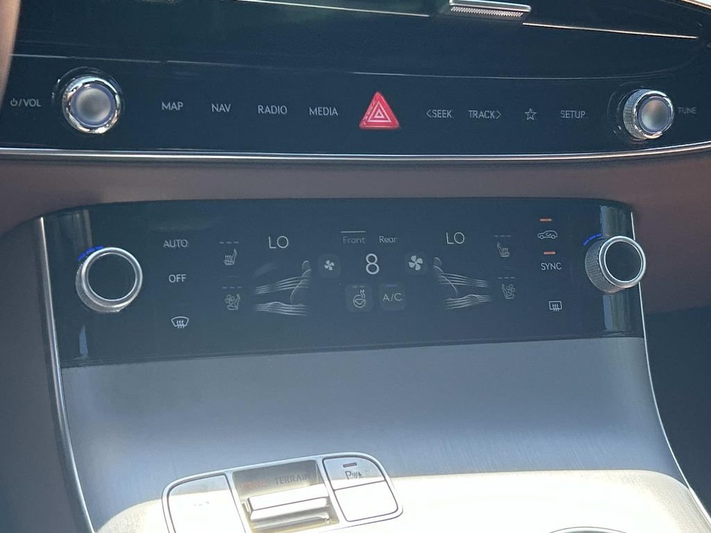 New 2026 Genesis GV70 2.5T Advanced AWD/4WD image 31