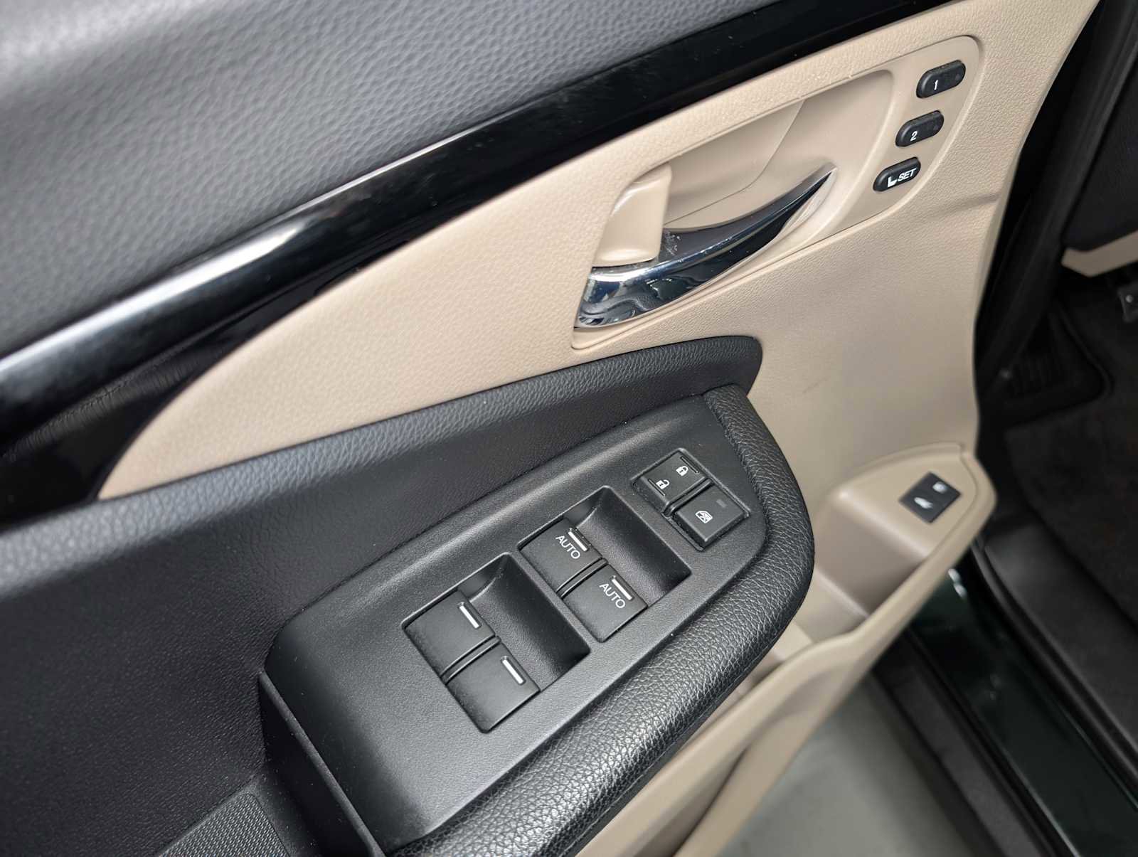 Used 2016 Honda Pilot Touring image 42