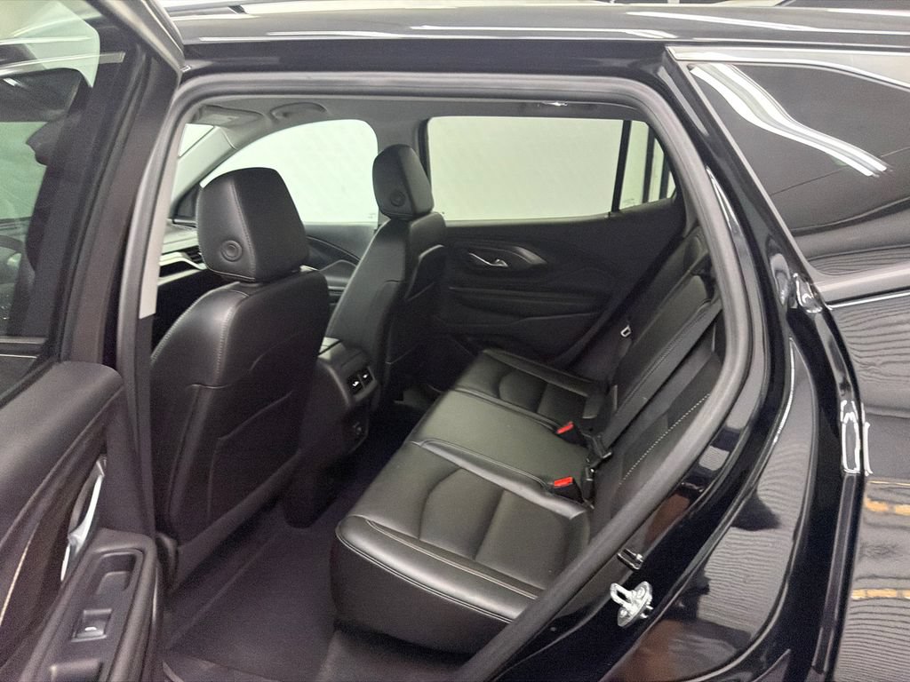 Used 2024 GMC Terrain SLT AWD/4WD image 23