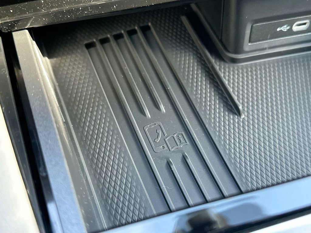 New 2025 Volkswagen Atlas SE image 49