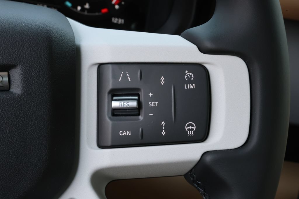 New 2026 Land Rover Defender 130 X-Dynamic SE AWD/4WD image 22