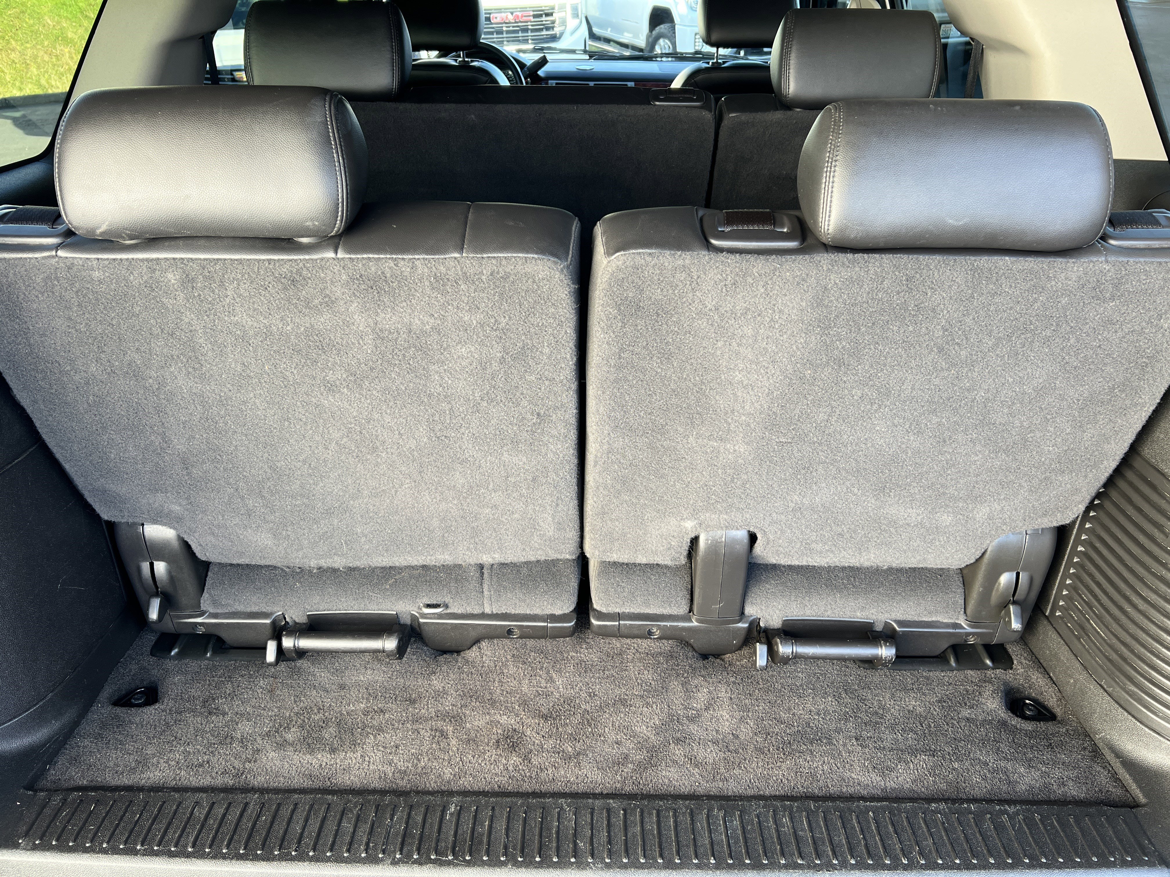 Used 2010 Chevrolet Tahoe LT image 16