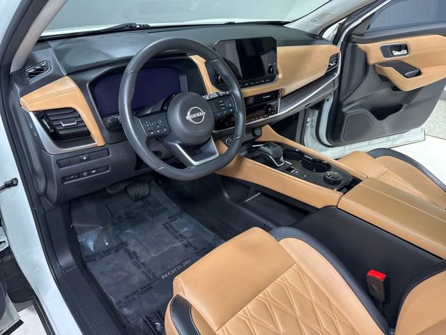 Used 2023 Nissan Rogue Platinum AWD/4WD image 14