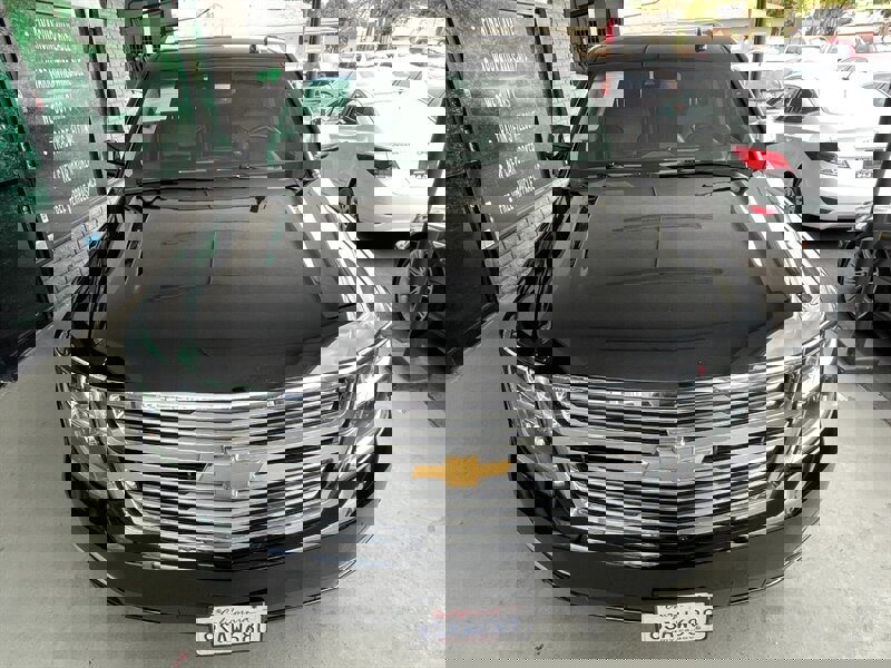 Used 2020 Chevrolet Suburban Premier image 13