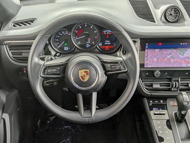 Certified 2025 Porsche Macan AWD/4WD image 15