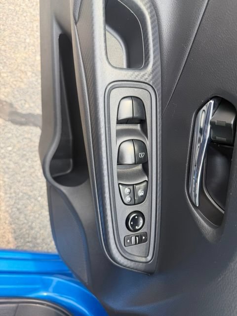 Used 2024 Nissan Versa SV FWD image 9