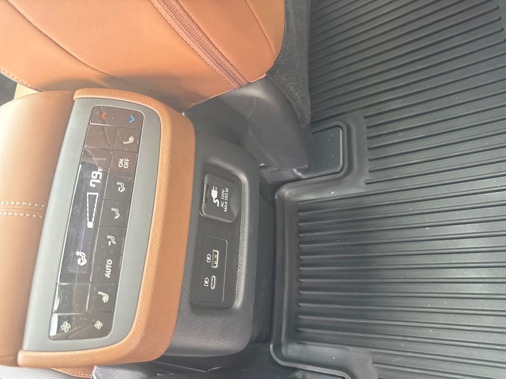 Certified 2025 Nissan Pathfinder Platinum image 38