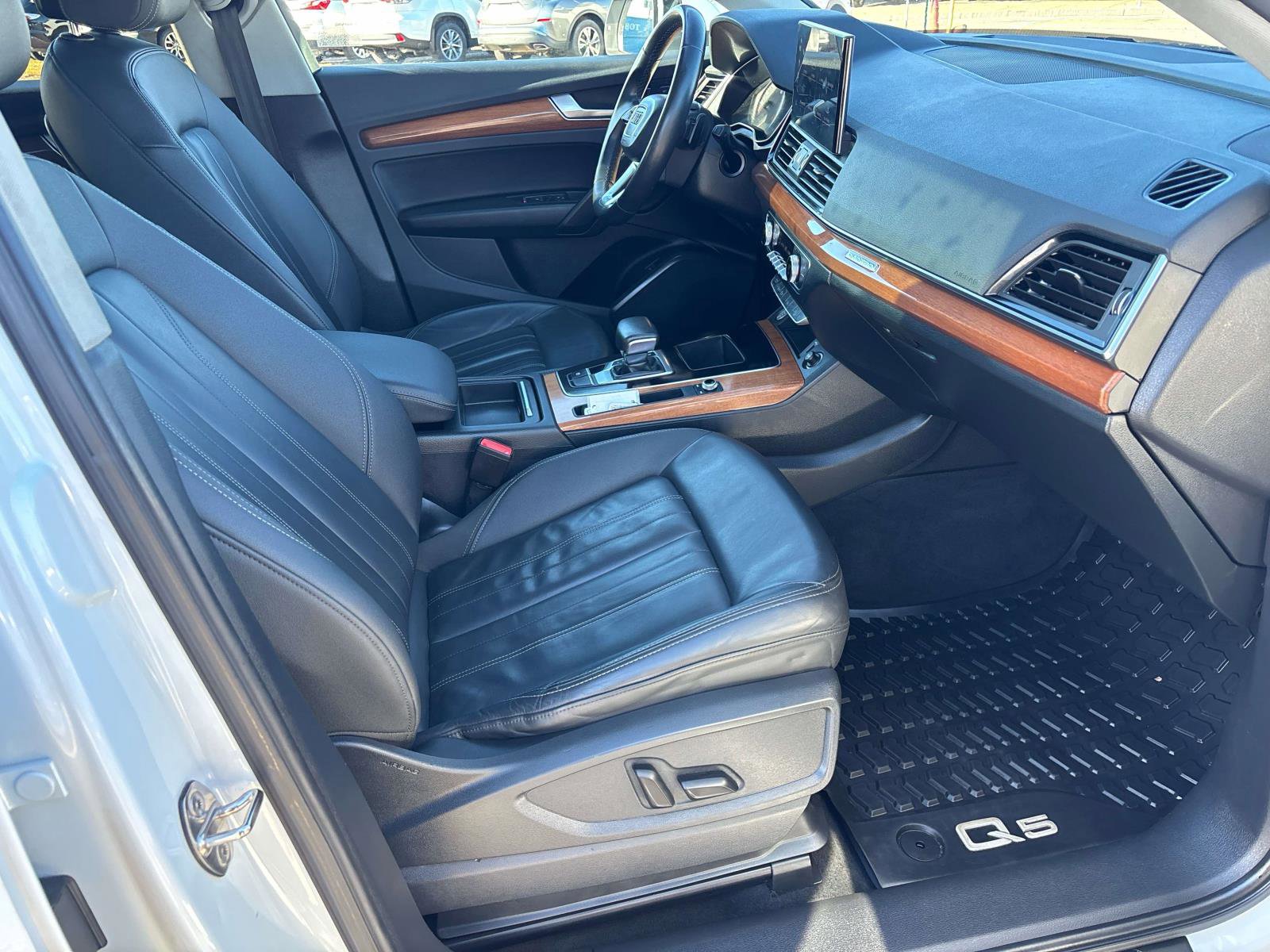 Used 2021 Audi Q5 2.0T Premium w/ Convenience Package image 18