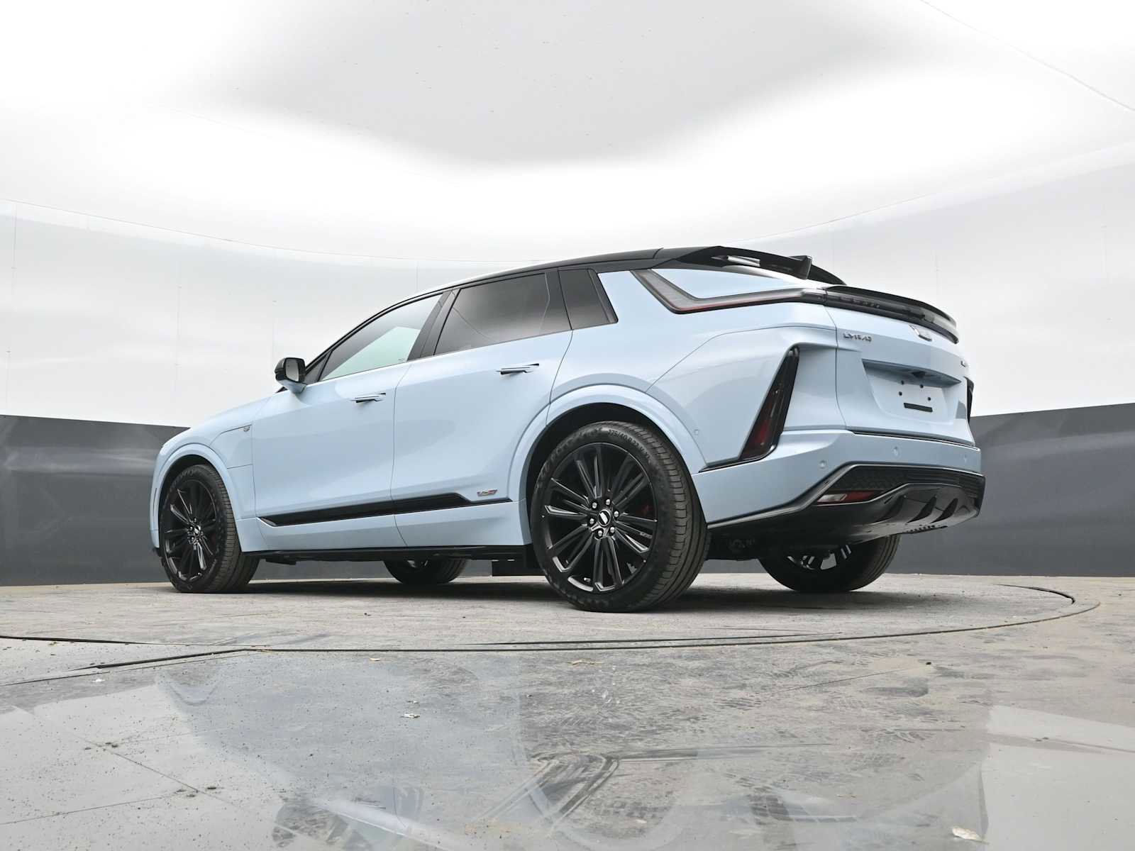New 2026 Cadillac Lyriq V image 40