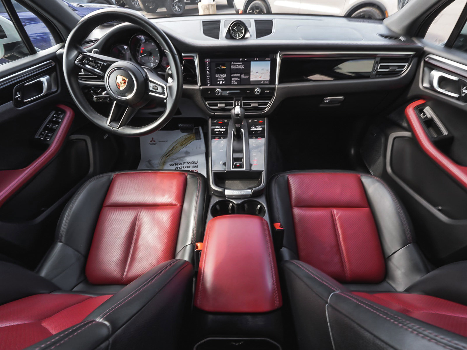 Used 2022 Porsche Macan AWD/4WD image 37