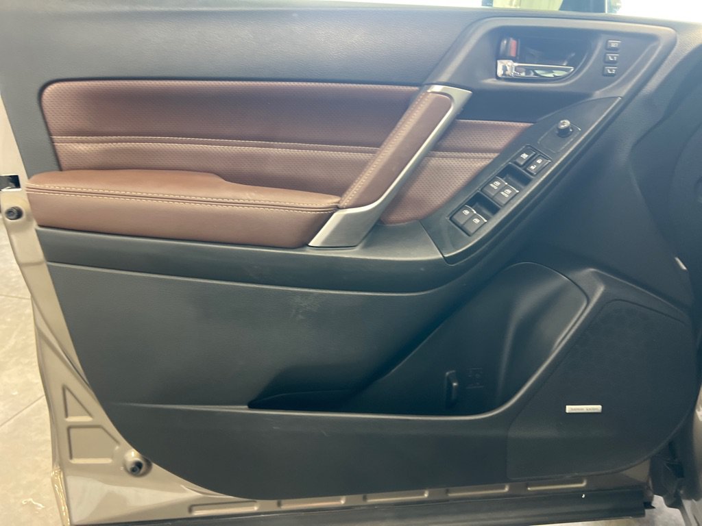 Used 2018 Subaru Forester 2.5i Touring AWD/4WD image 10
