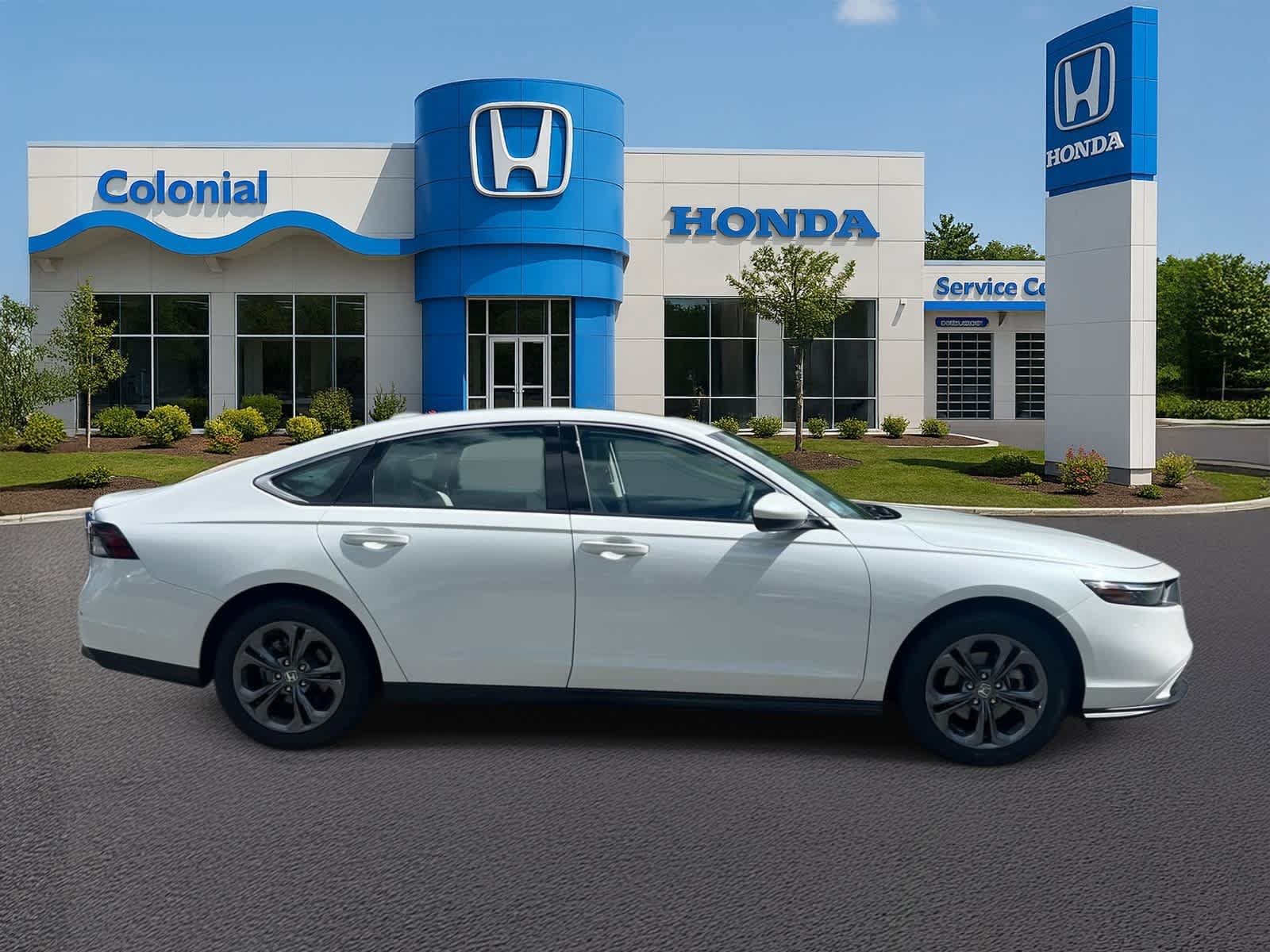 Used 2023 Honda Accord EX image 7
