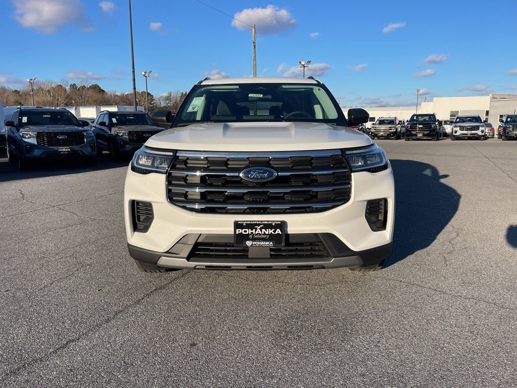 New 2026 Ford Explorer Active image 3