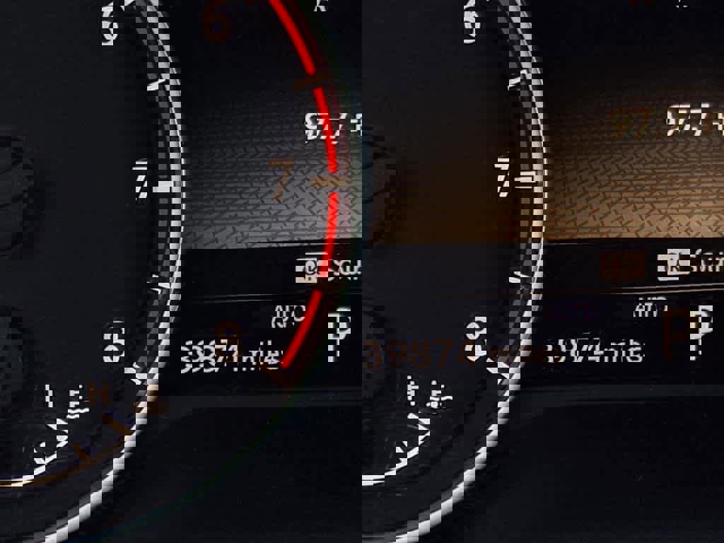 Used 2022 Nissan Rogue SV w/ SV Premium Package image 27