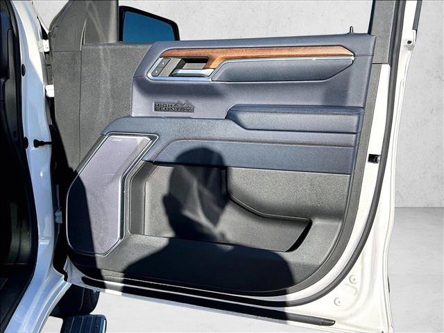 Used 2023 Chevrolet Silverado 1500 High Country RWD image 19