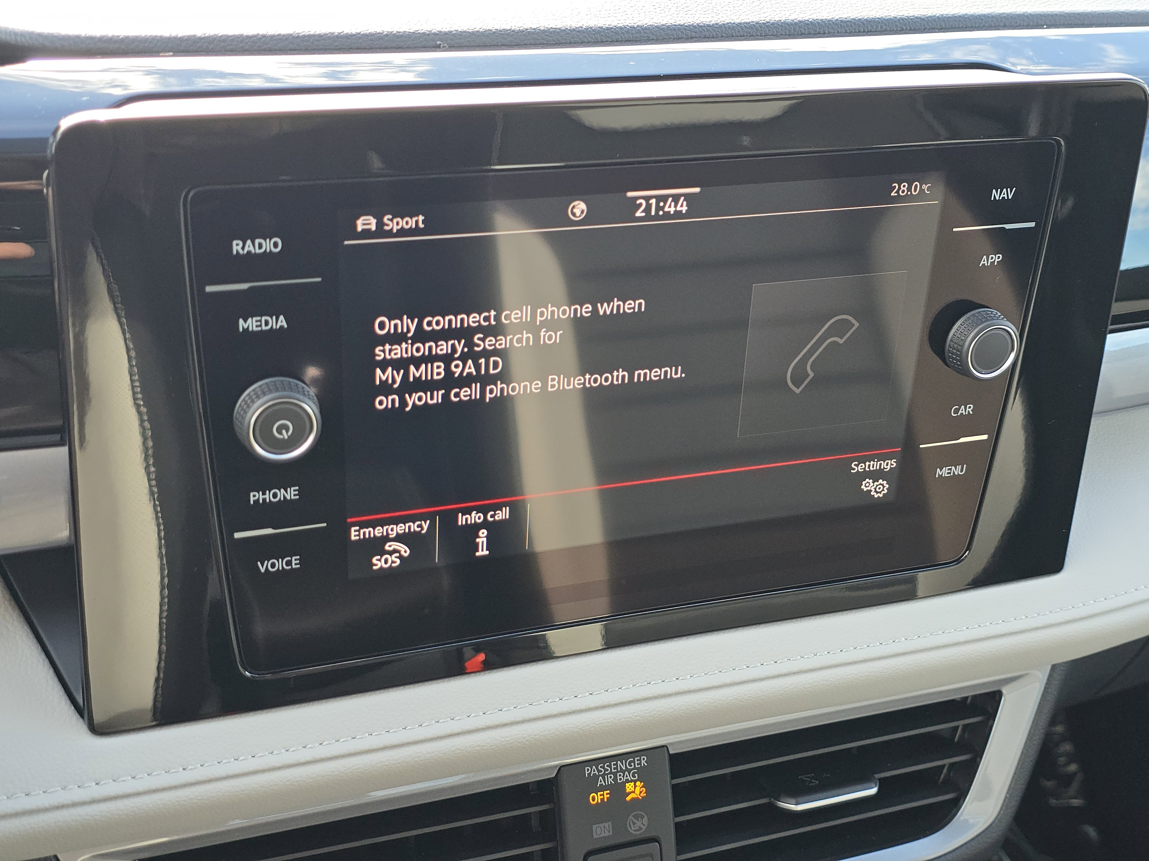 New 2025 Volkswagen Taos SEL image 15