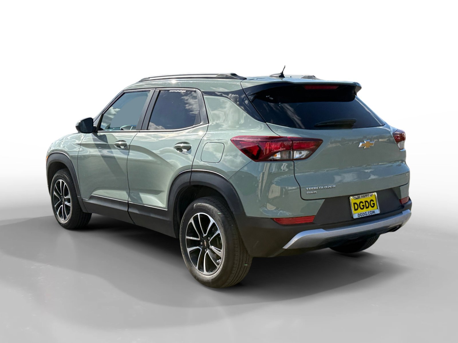 Used 2025 Chevrolet TrailBlazer LT image 3