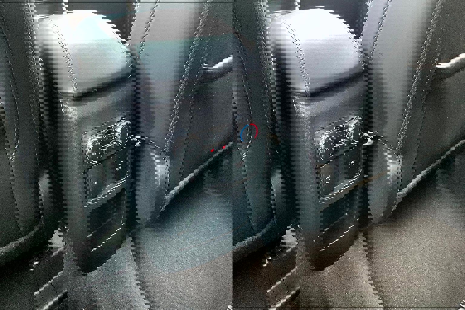 Used 2021 Ford Explorer Platinum w/ Equipment Group 601A image 10