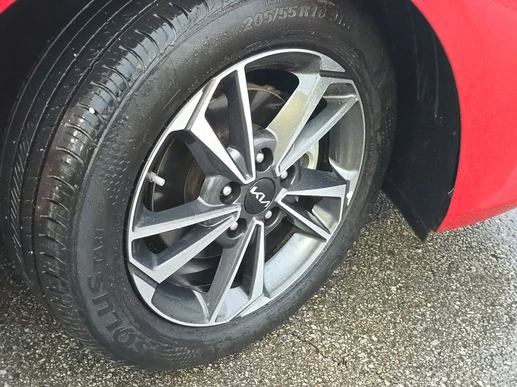 Used 2024 Kia Forte LXS image 6