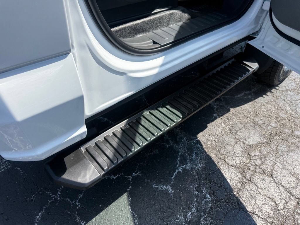 New 2026 Ford F550 4x4 Regular Cab Super Duty image 42