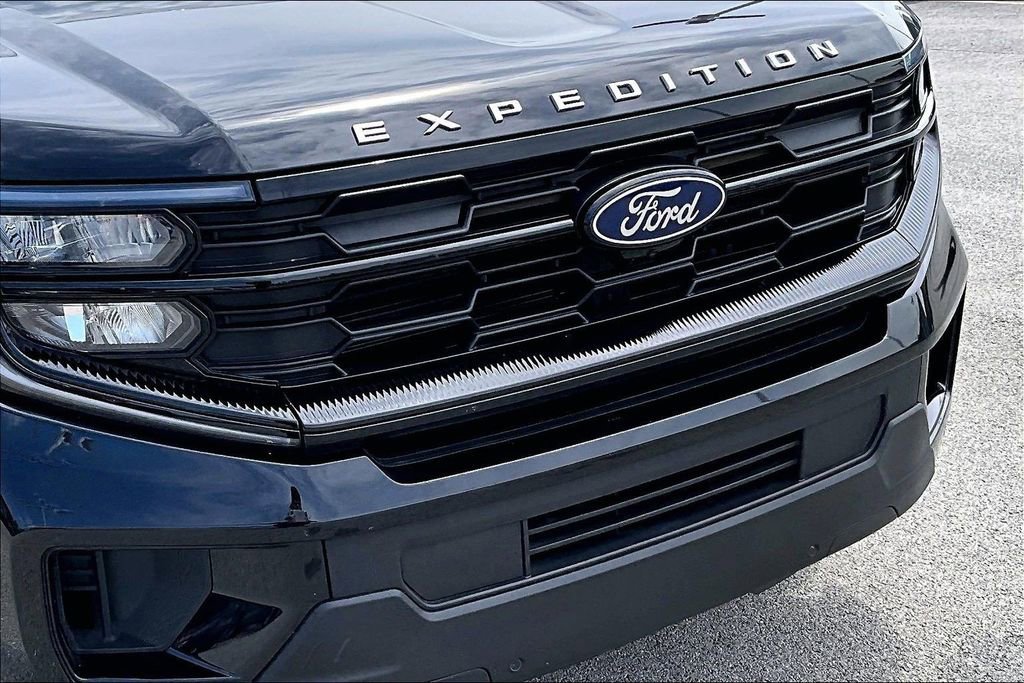 Used 2025 Ford Expedition Max Active AWD/4WD image 31