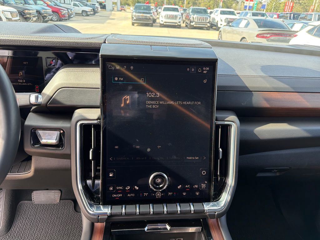 Used 2025 GMC Yukon XL Denali image 21