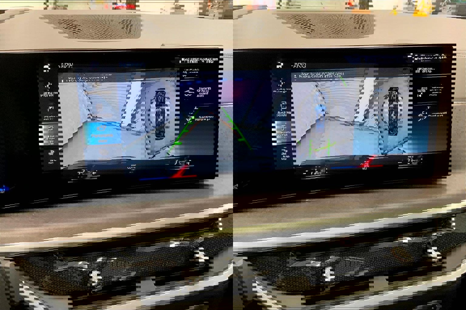 Certified 2023 BMW X7 xDrive40i w/ Premium Package AWD/4WD image 24