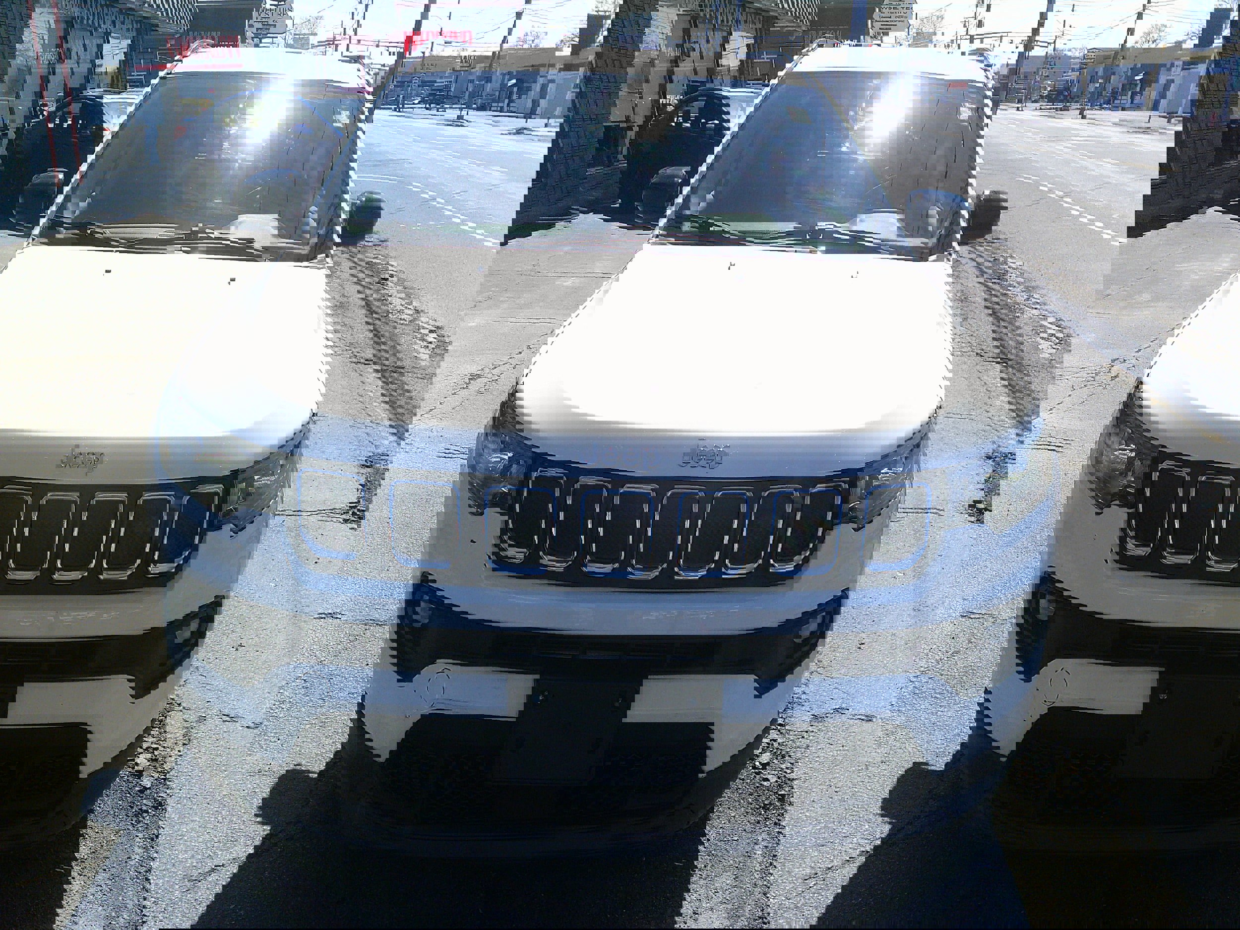 Used 2022 Jeep Compass Latitude image 10