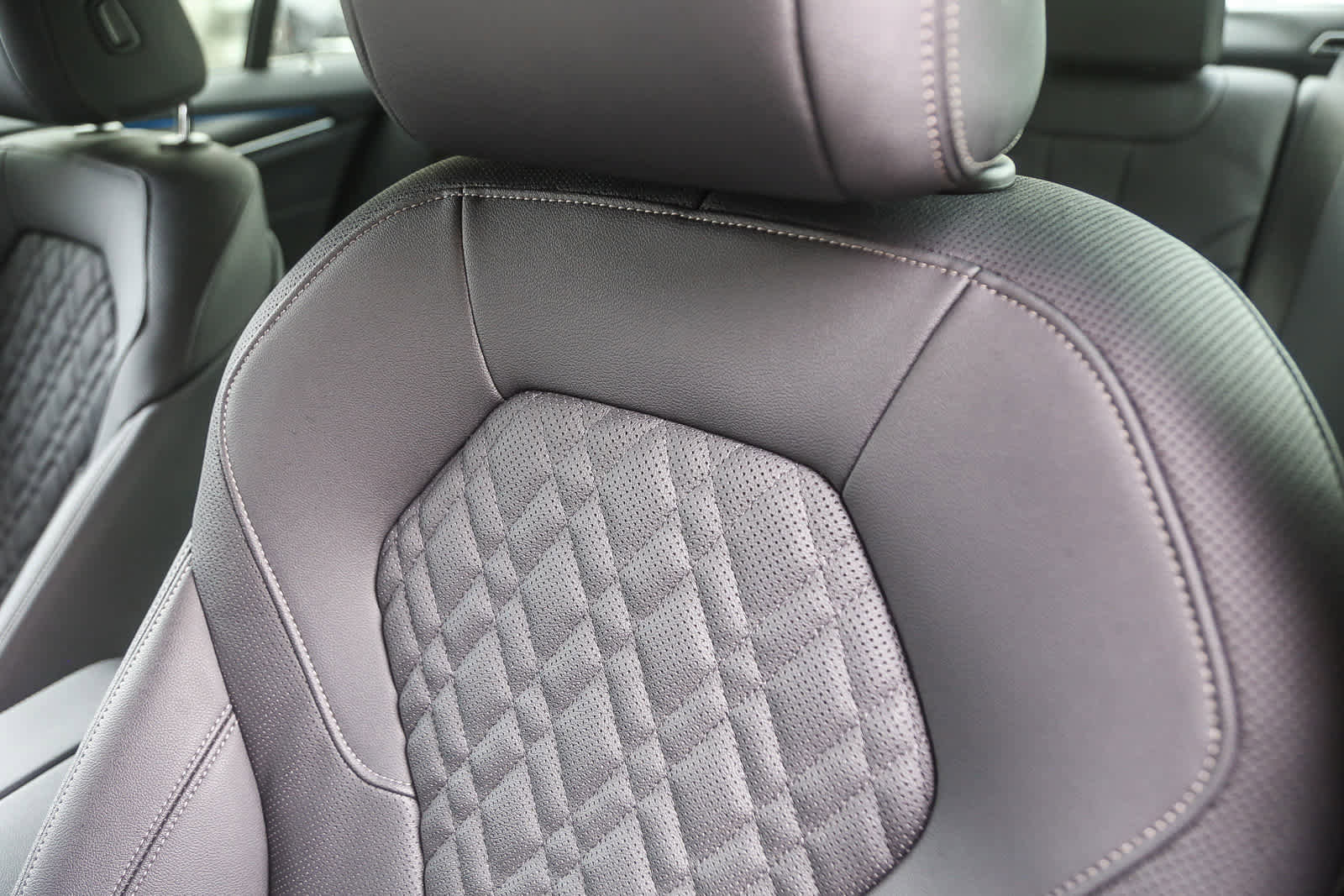 Certified 2023 BMW 530e w/ M Sport Package image 22