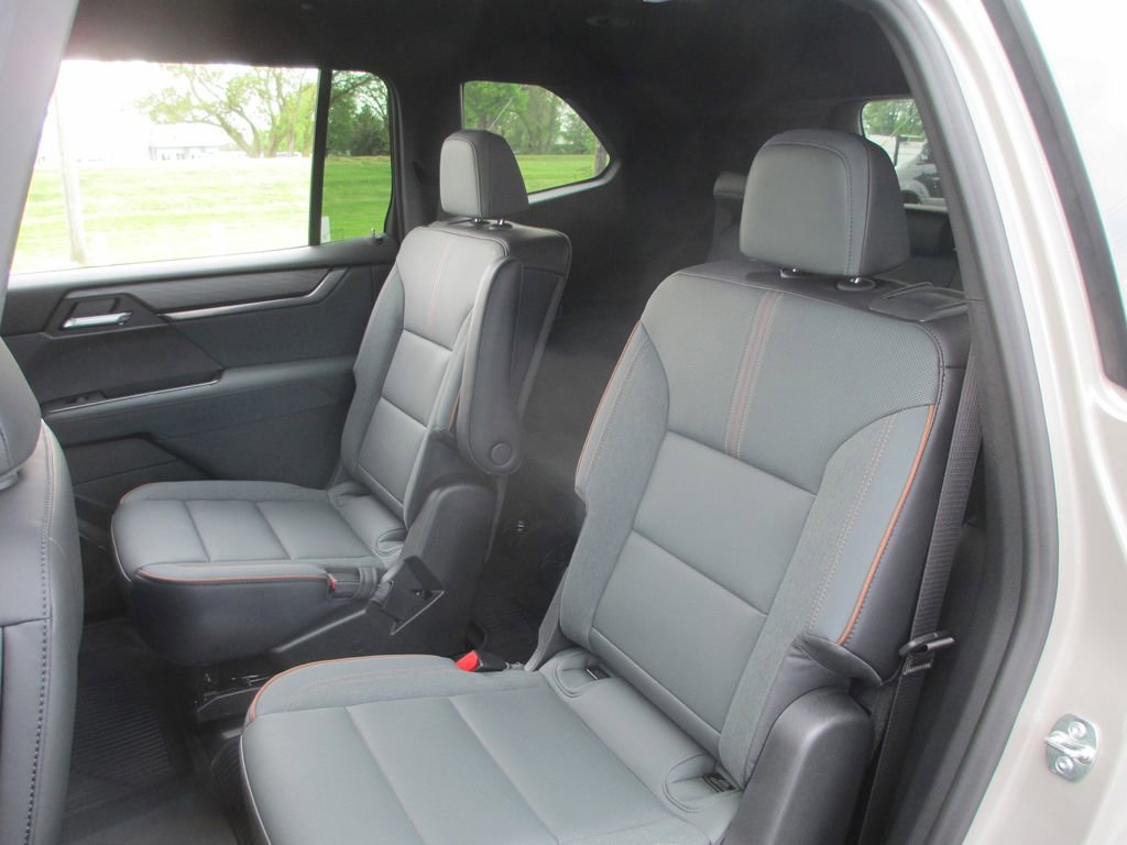 Used 2026 GMC Acadia AT4 w/ Super Cruise Package AWD/4WD image 21