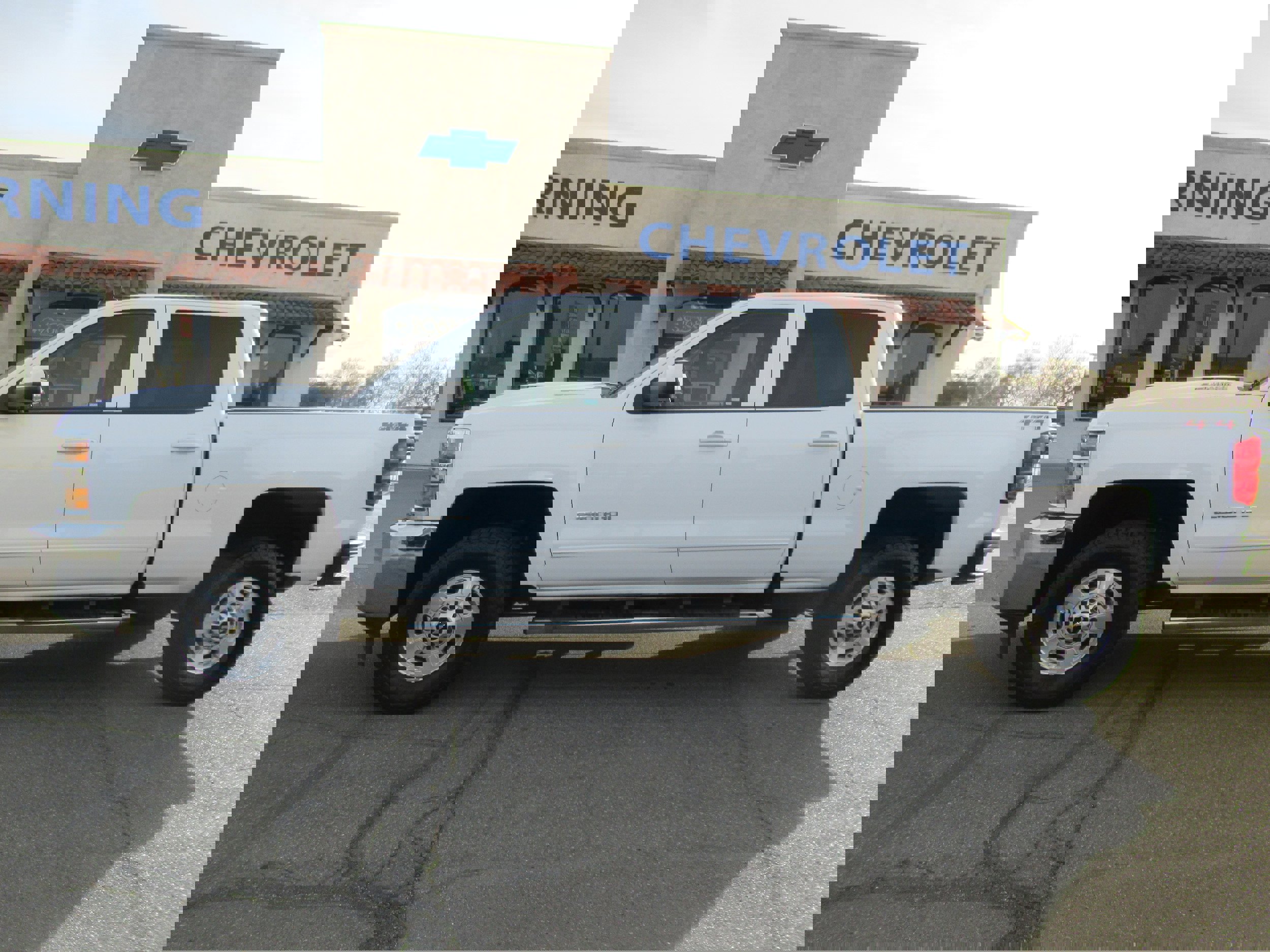 Used 2018 Chevrolet Silverado 2500 LT image 3