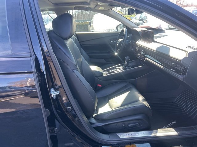 Used 2024 Honda Accord Touring image 14