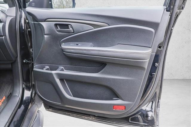 Certified 2025 Honda Passport TrailSport image 30