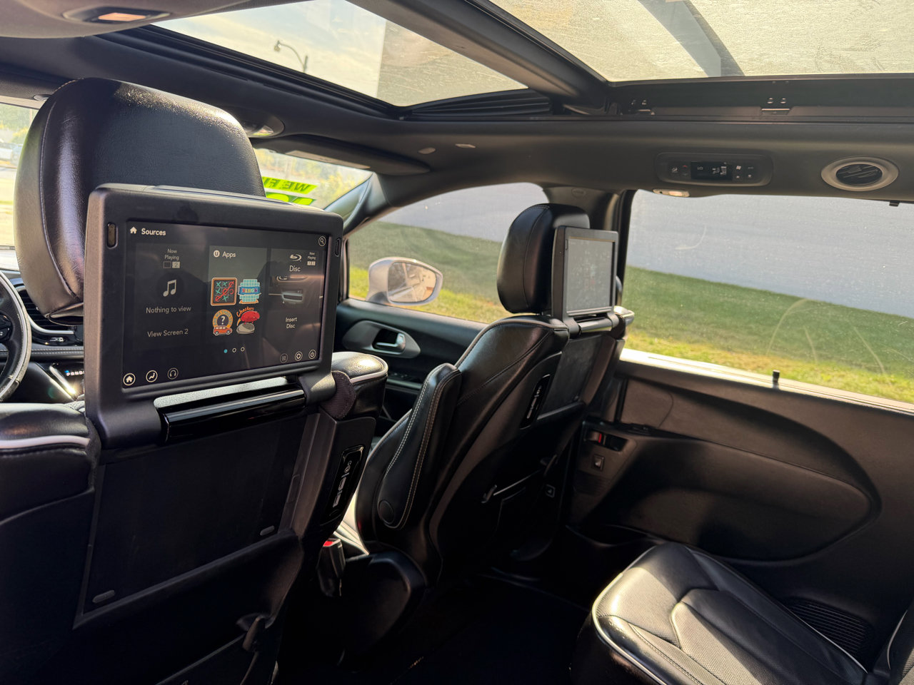 Used 2020 Chrysler Pacifica Limited w/ Advanced Safetytec Group image 11