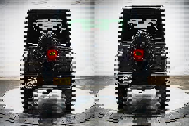 Used 2023 Jeep Wrangler Willys image 3