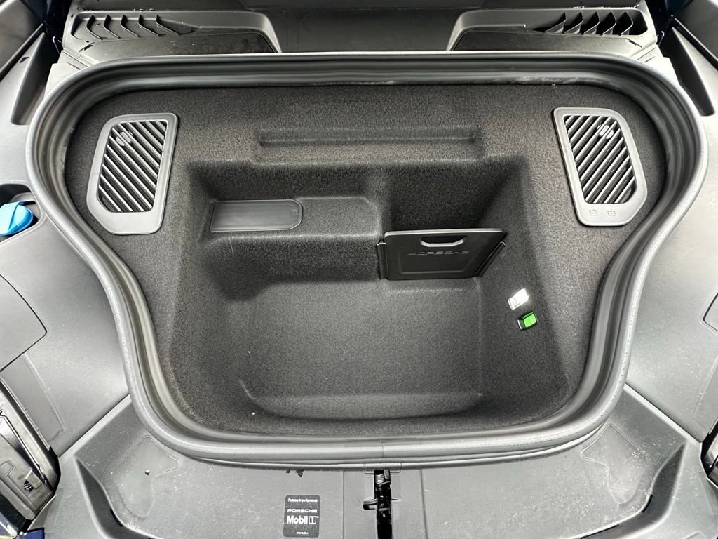 Used 2026 Porsche Macan Electric RWD image 43