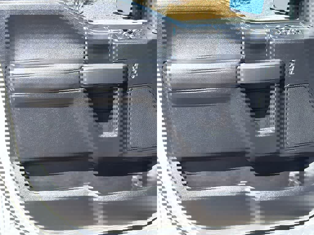 Used 2020 Ford F150 XLT w/ Equipment Group 302A Luxury image 11