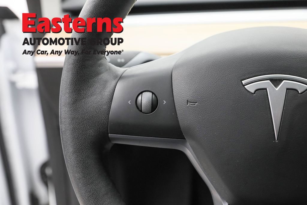 Used 2021 Tesla Model Y Long Range image 15