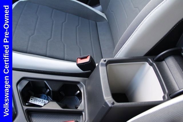 Used 2025 Volkswagen Taos SE w/ Panoramic Sunroof Package image 44