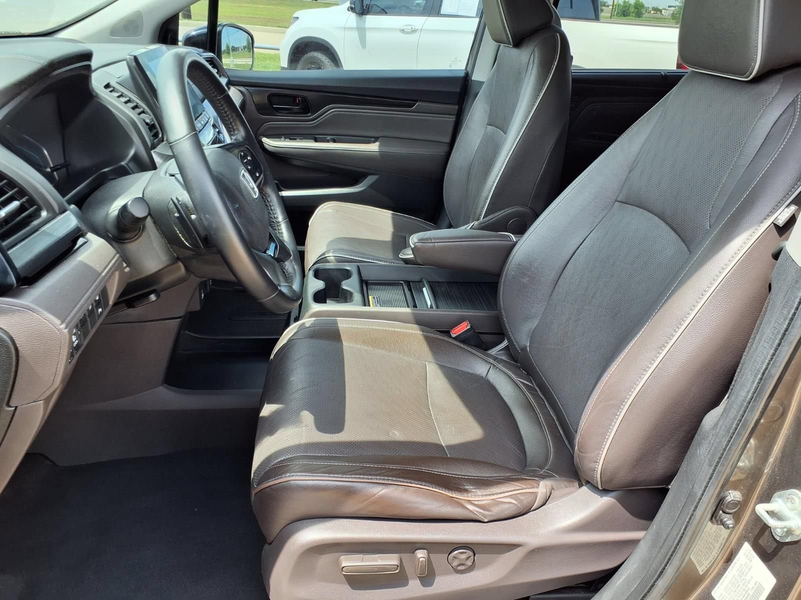 Used 2022 Honda Odyssey Elite image 25