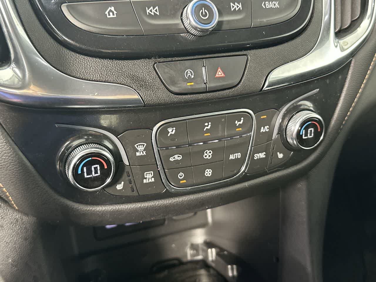 Used 2024 Chevrolet Equinox Premier FWD image 21