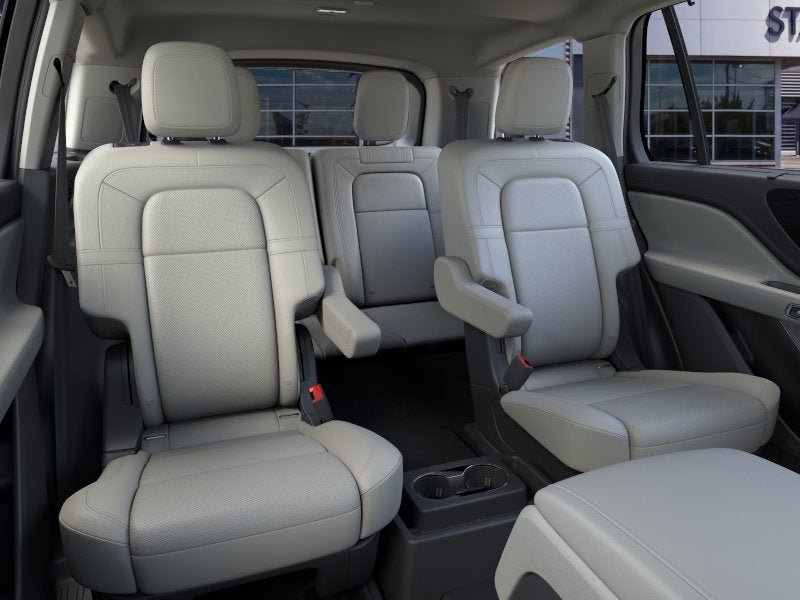 New 2026 Lincoln Aviator Reserve w/ Luxury Package AWD/4WD image 11
