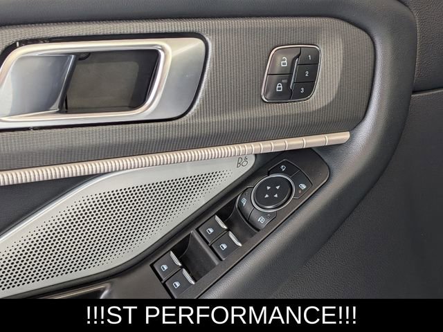 Used 2025 Ford Explorer ST image 16