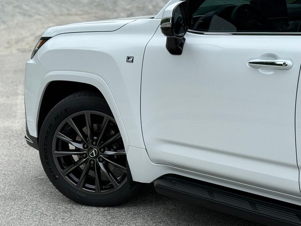 New 2026 Lexus LX 700h F Sport AWD/4WD image 9