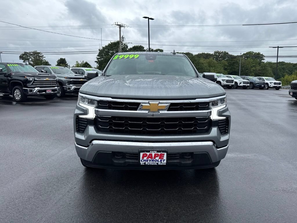 Used 2024 Chevrolet Silverado 1500 LT AWD/4WD image 9