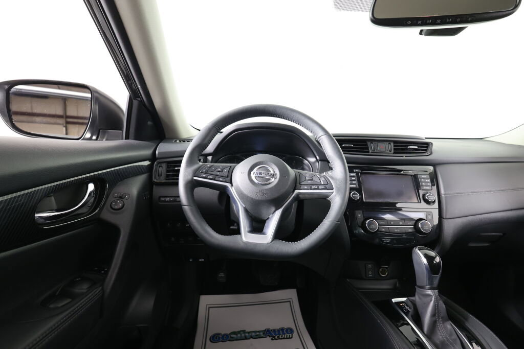 Used 2017 Nissan Rogue SL image 29