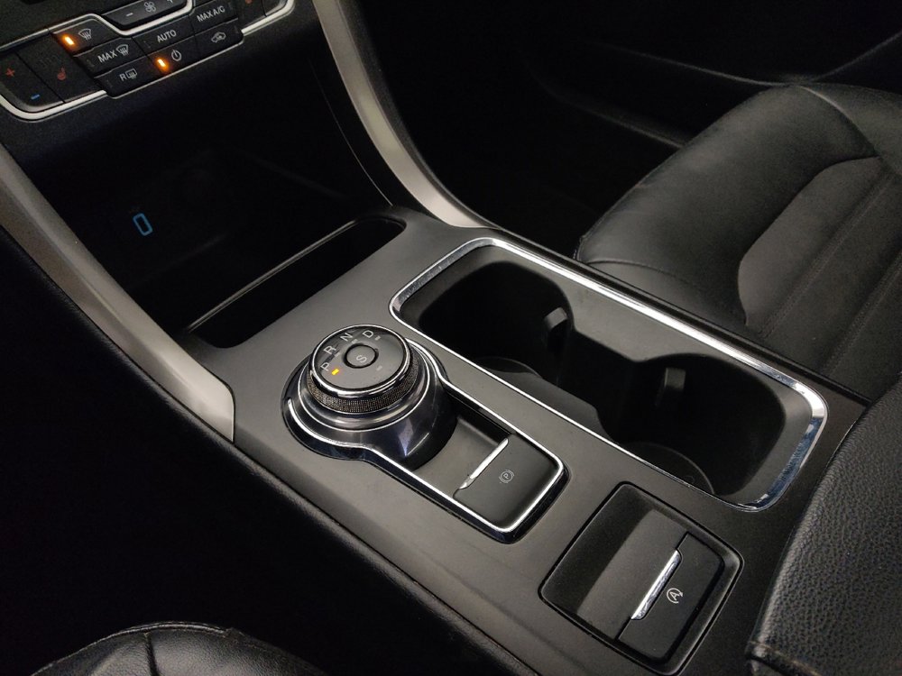 Used 2018 Ford Fusion SE w/ Fusion SE Technology Package image 26