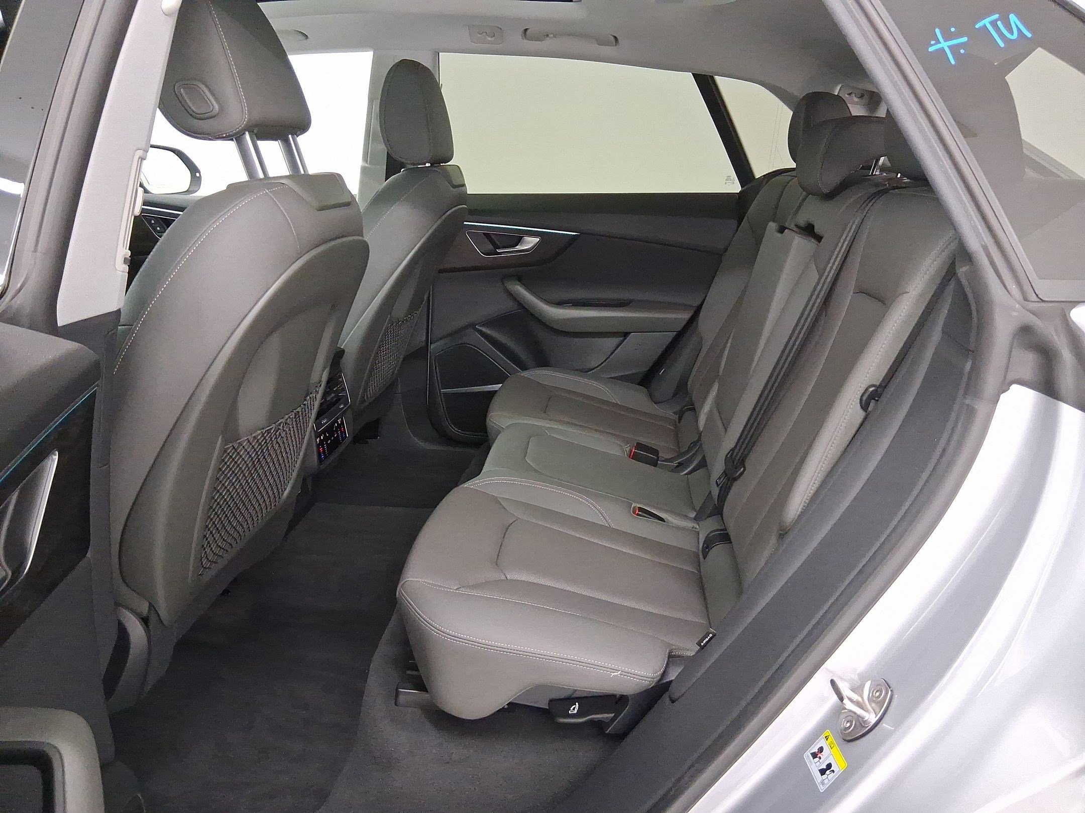 Used 2022 Audi Q8 Premium Plus image 13