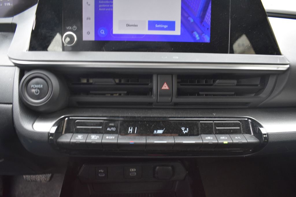 Used 2023 Toyota Prius LE image 17