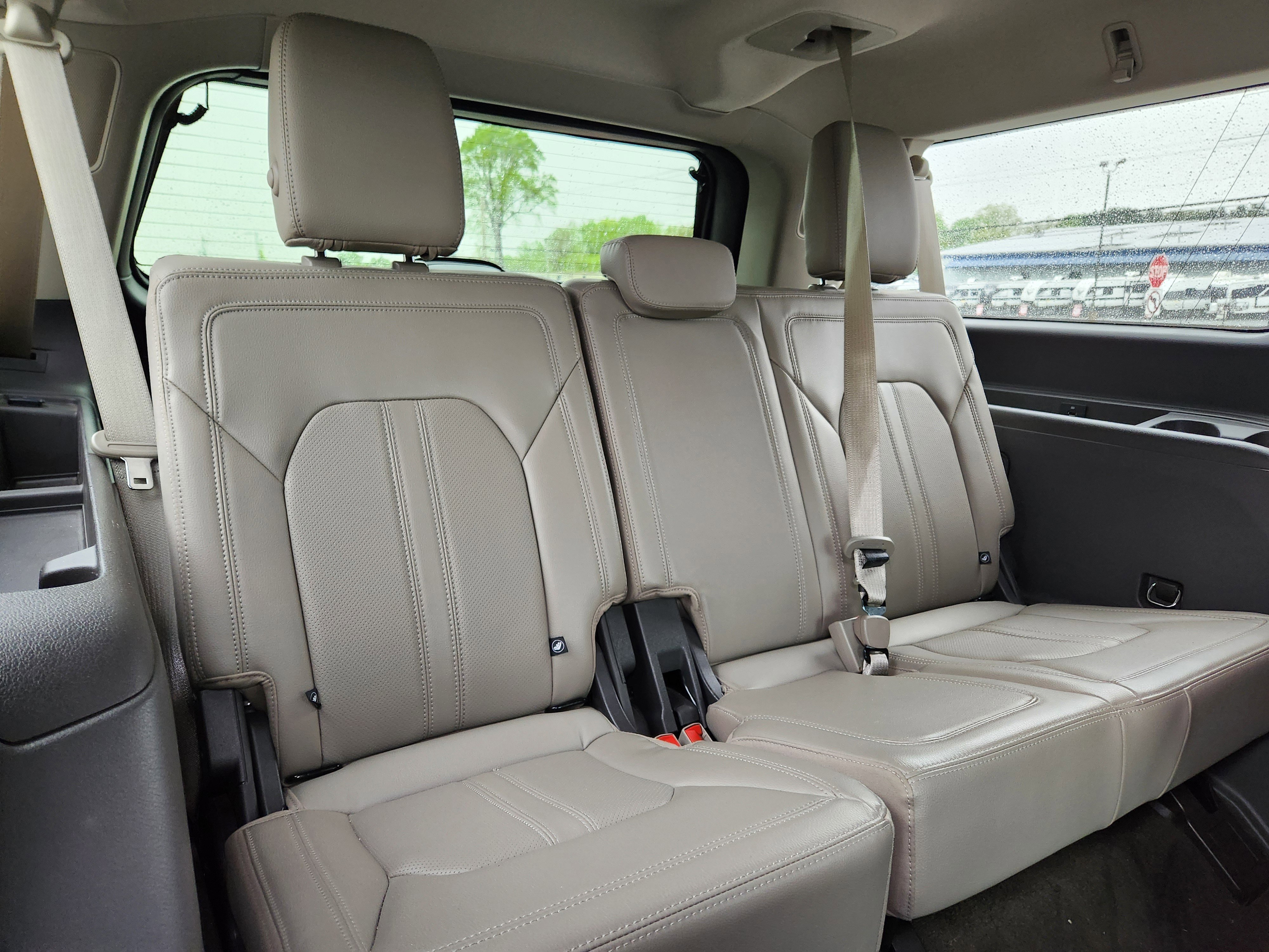 Used 2020 Ford Expedition Max Limited w/ Equipment Group 301A AWD/4WD image 15